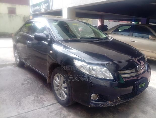 Toyota Corolla 2010 Black