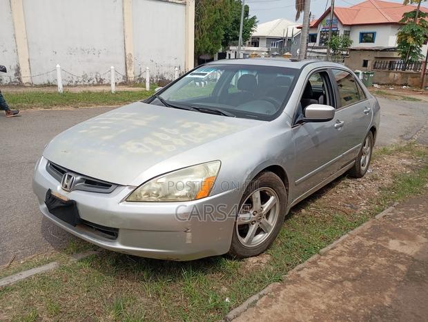 Honda Accord 2003 Silver
