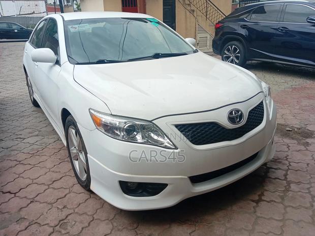 Toyota Camry 2010 White