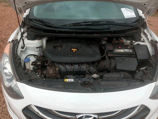 Hyundai Elantra 2015 White