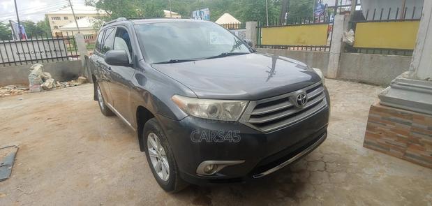 Toyota Highlander 2012 Gray