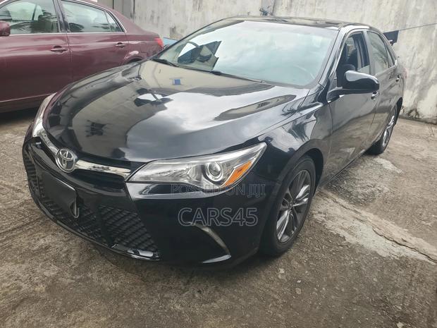 Toyota Camry SE w/Special Edition Pkg (2.5L 4cyl 6A) 2015 Black