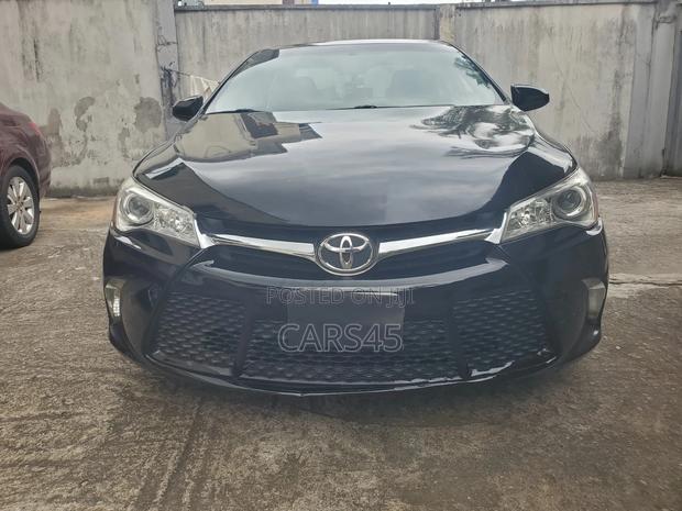 Toyota Camry SE w/Special Edition Pkg (2.5L 4cyl 6A) 2015 Black