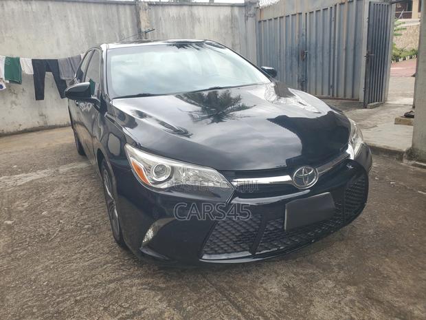 Toyota Camry SE w/Special Edition Pkg (2.5L 4cyl 6A) 2015 Black