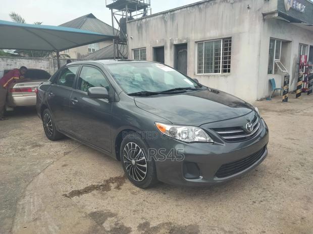 Toyota Corolla 2013 Gray