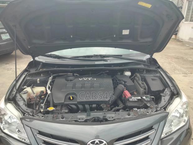 Toyota Corolla 2013 Gray
