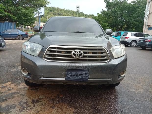 Toyota Highlander 2010 Gray