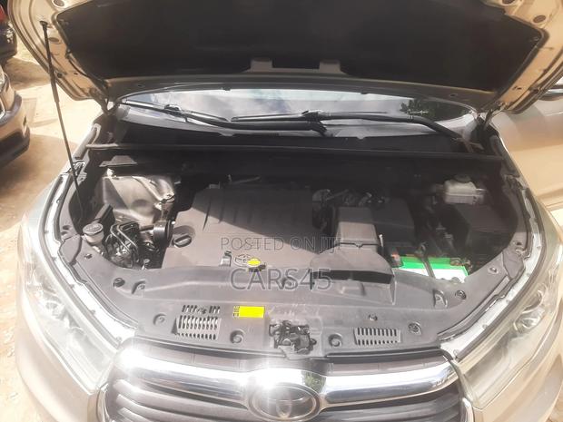 Toyota Highlander 2014 Gold
