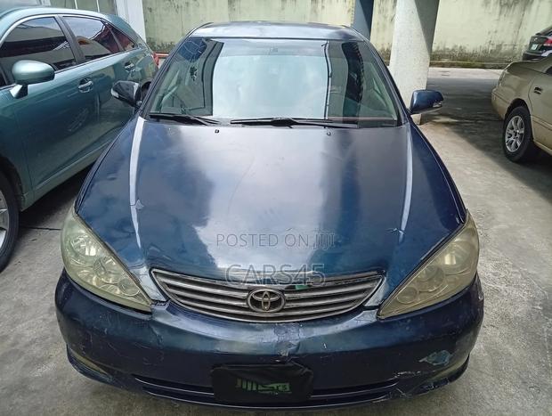 Toyota Camry 2002 Blue