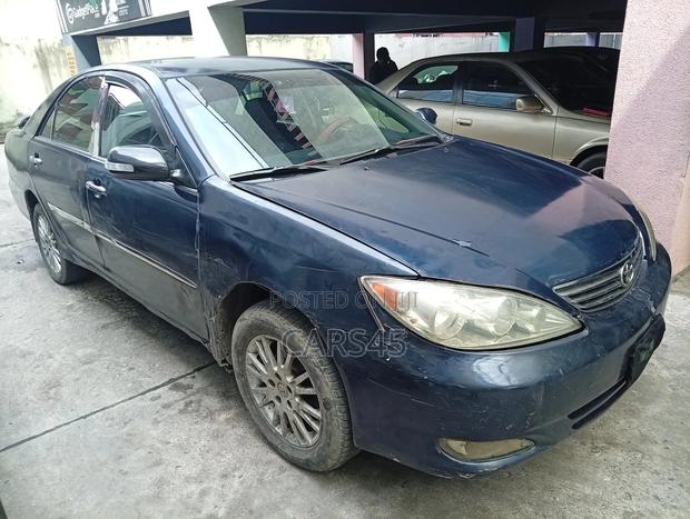Toyota Camry 2002 Blue