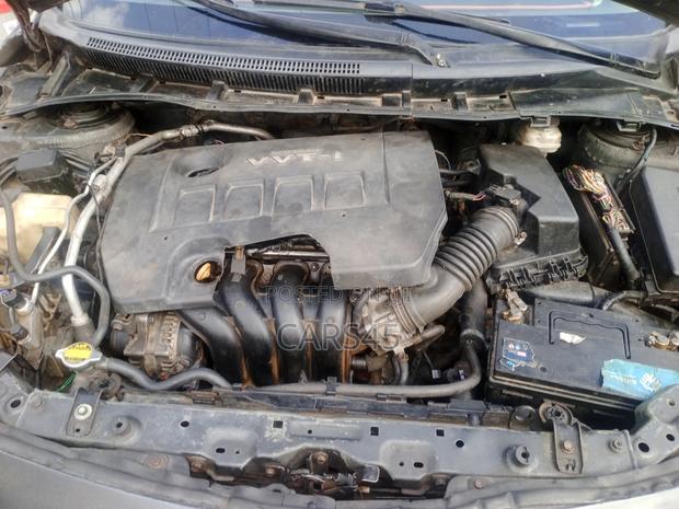 Toyota Corolla 2009 Gray