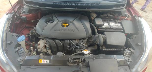Hyundai Elantra 2015 Red