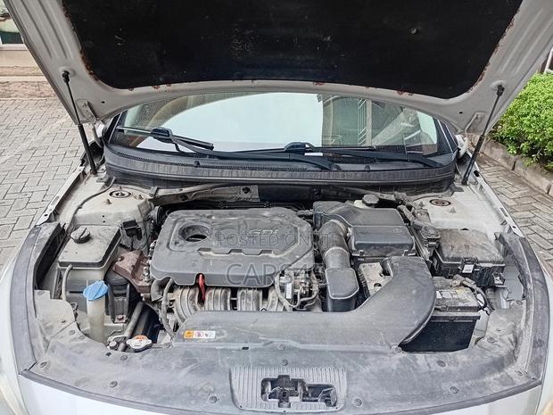 Hyundai Sonata Limited w/Brown Leather PZEV 4dr Sedan (2.4L 4cyl 6A)