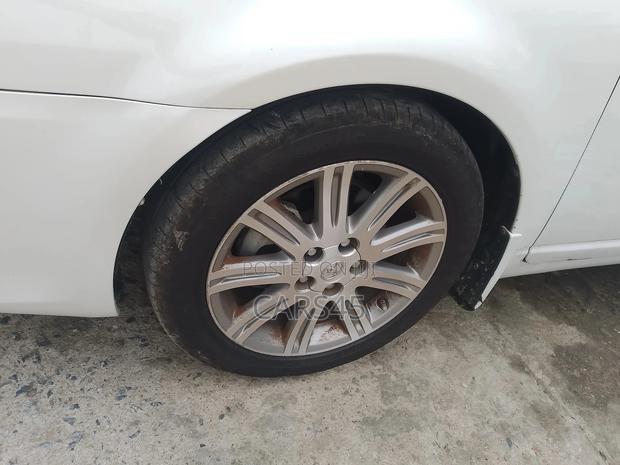 Toyota Avalon 2008 White