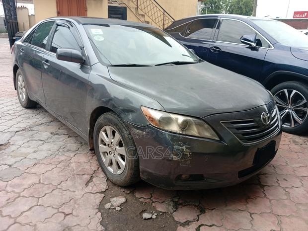 Toyota Camry 2007 Gray