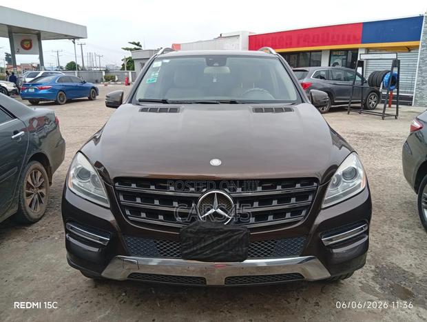 Mercedes-Benz M Class 2012 Brown