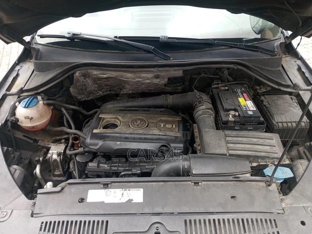 Volkswagen Tiguan 2011 Black