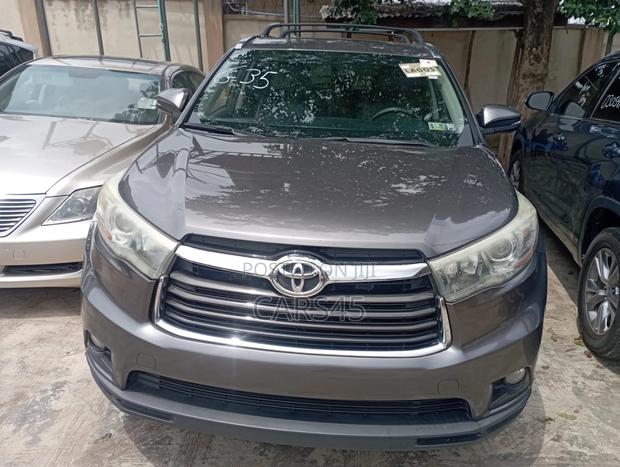 Toyota Highlander 2015 Gray