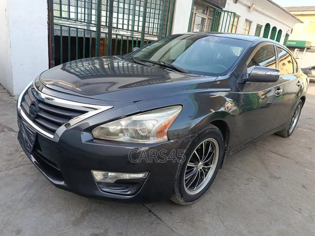 Nissan Altima 2013 Gray