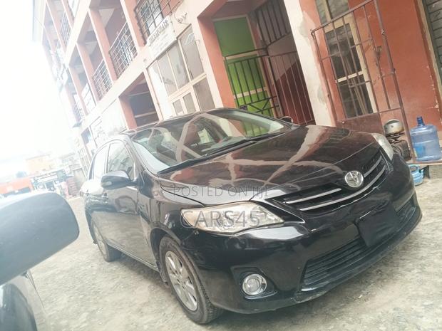 Toyota Corolla 2013 Black