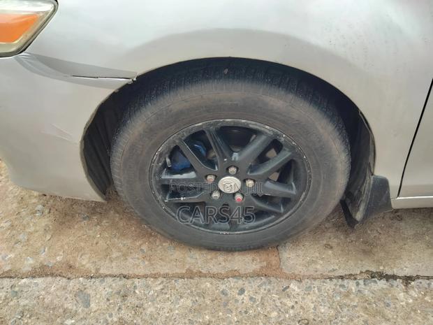 Toyota Camry 2010 Silver
