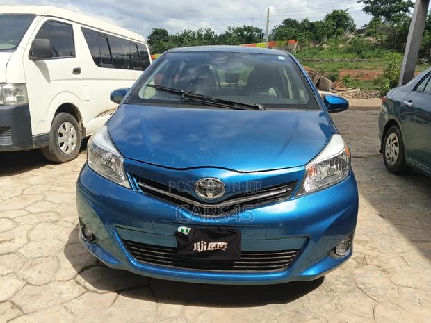 Toyota Yaris 2012 Blue