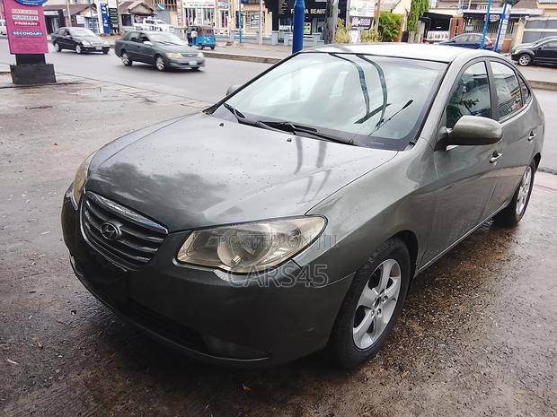 Hyundai Elantra 2010 Gray