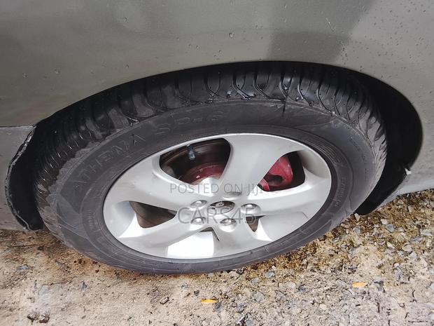 Hyundai Elantra 2010 Gray