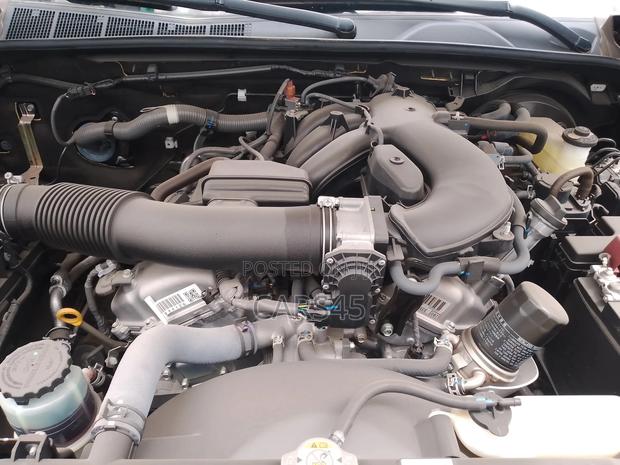 Toyota Hilux 2025 Black