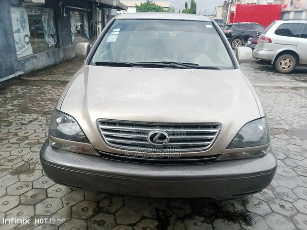 Lexus RX 2000 Gold