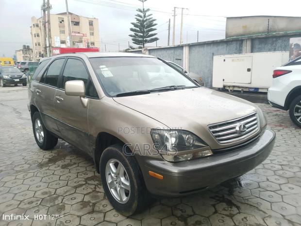 Lexus RX 2000 Gold