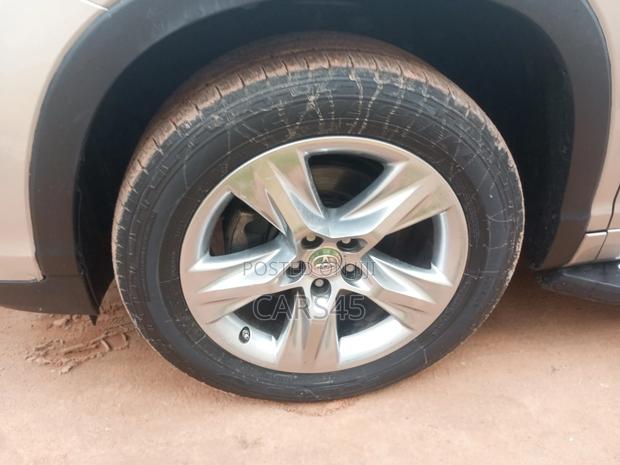 Toyota Highlander 2015 Gold