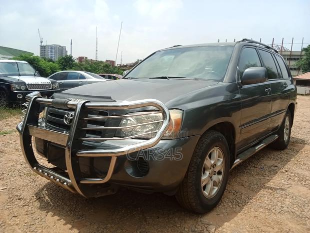 Toyota Highlander 2005 Gray