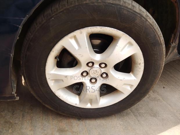 Toyota Matrix 2004 Blue