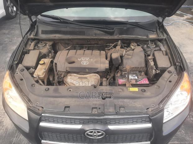 Toyota RAV4 2010 Gray