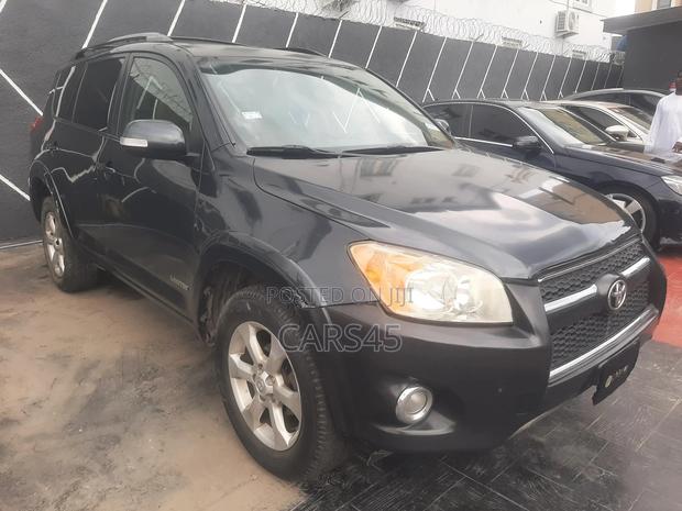 Toyota RAV4 2010 Gray