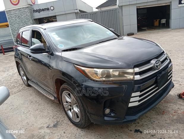 Toyota Highlander 2016 Black