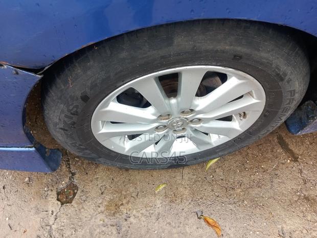 Toyota Corolla 2009 Blue