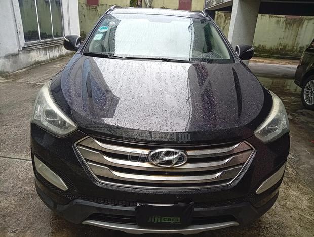 Hyundai Santa Fe 2015 Black