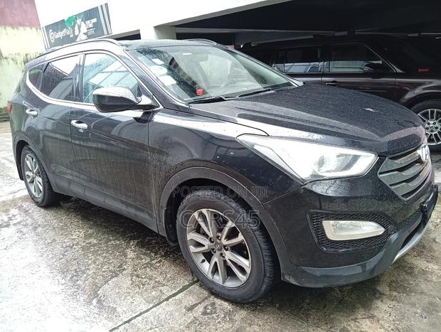 Hyundai Santa Fe 2015 Black
