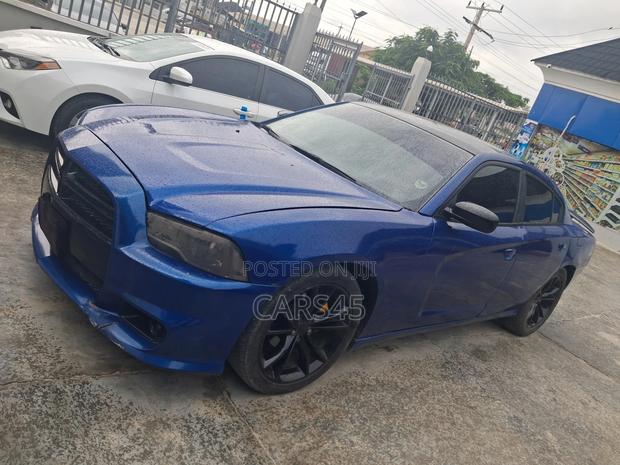 Dodge Charger 2011 Blue