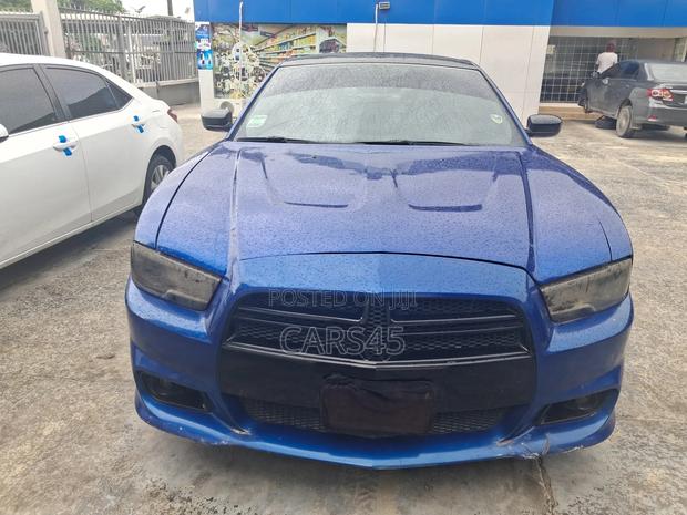 Dodge Charger 2011 Blue