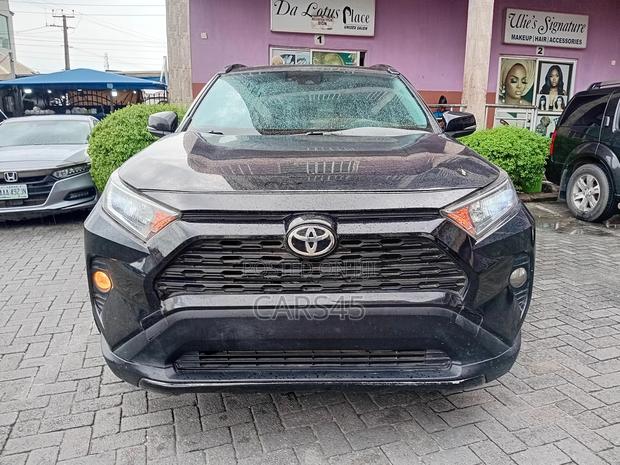 Toyota RAV4 2021 Black