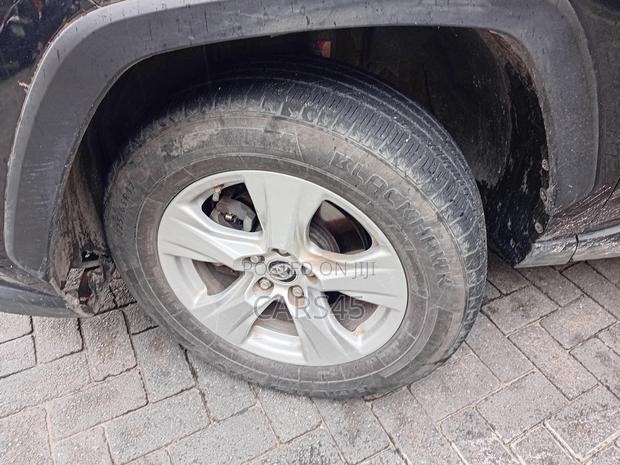 Toyota RAV4 2021 Black