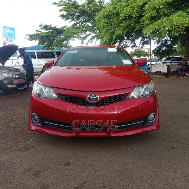 Toyota Camry 2014 Red