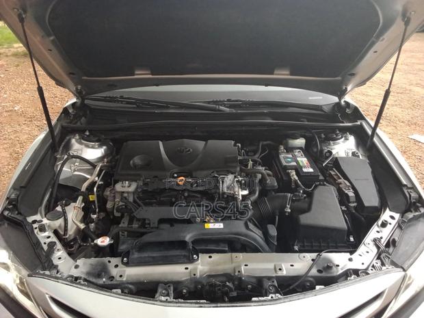 Toyota Camry 2018 Gray