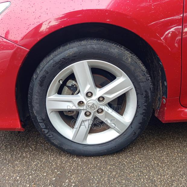 Toyota Camry 2014 Red