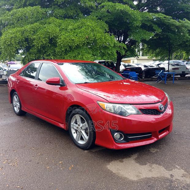 Toyota Camry 2014 Red