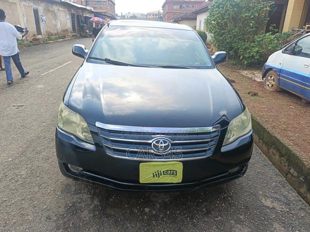 Toyota Avalon 2005 Black
