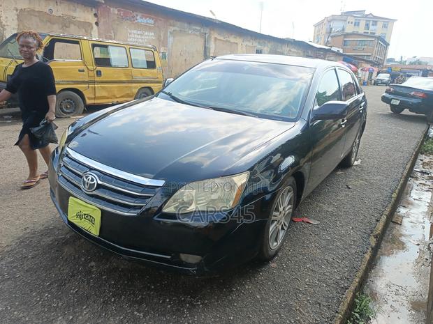 Toyota Avalon 2005 Black